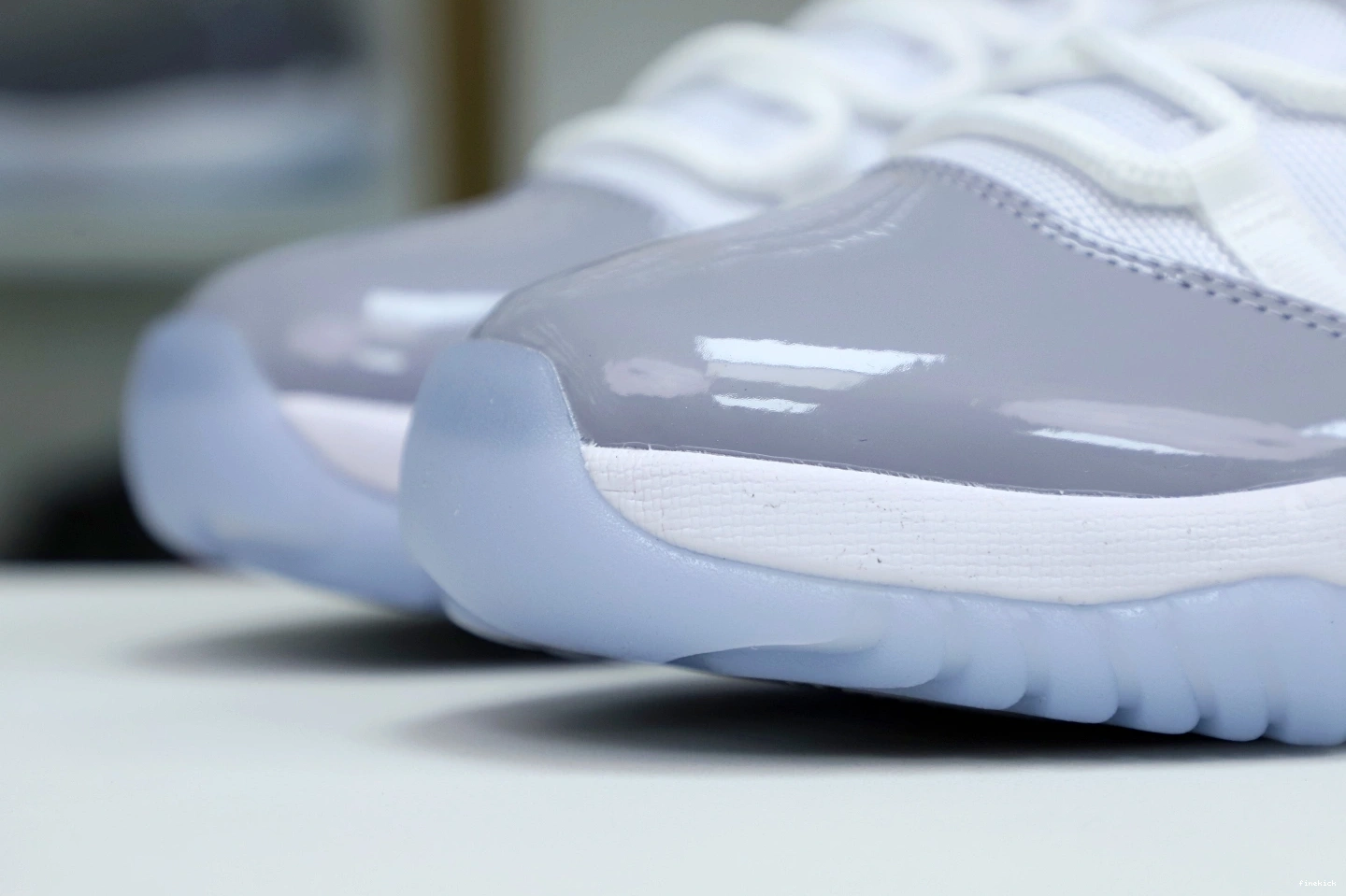 Low Retro Jordan Grey